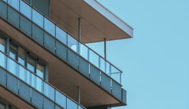 a tall building with balconies and balconies on it